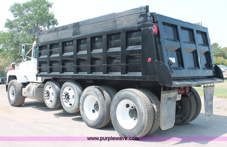 image for item C2602 1999 Mack RD688S dump truck