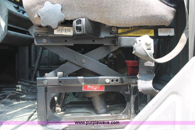 image for item C2602 1999 Mack RD688S dump truck