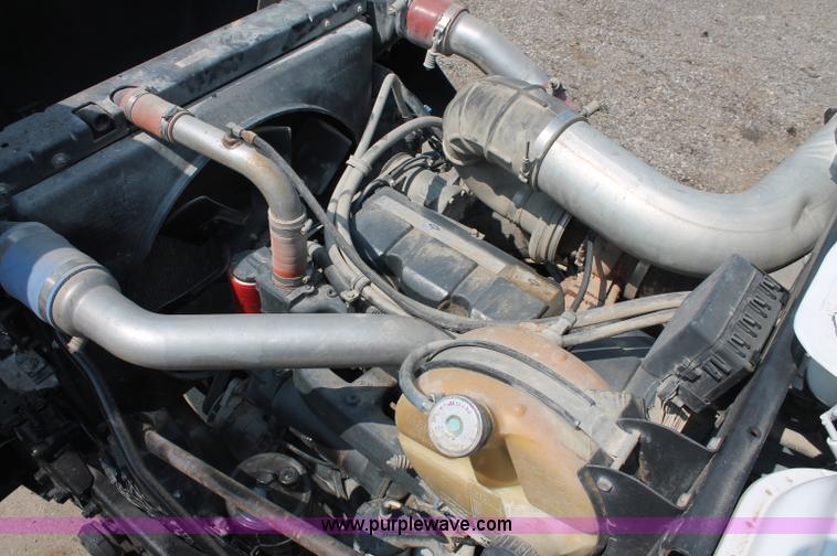 image for item C2602 1999 Mack RD688S dump truck