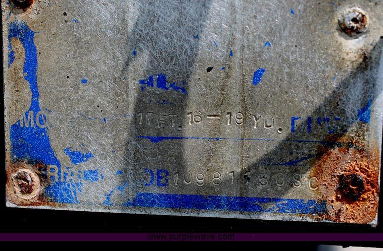 image for item C2602 1999 Mack RD688S dump truck