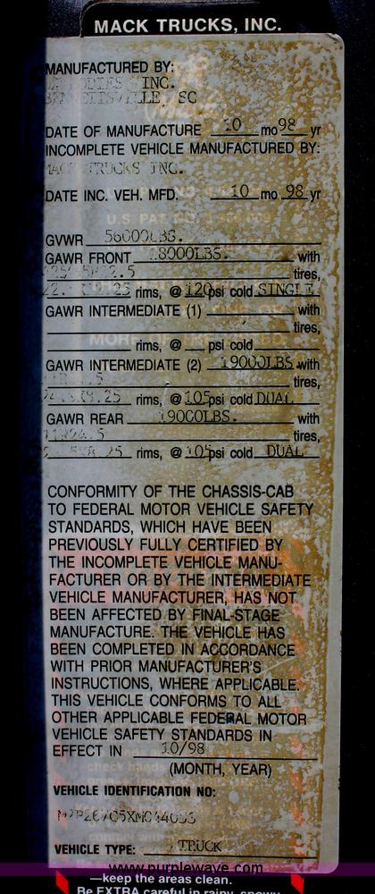 image for item C2602 1999 Mack RD688S dump truck