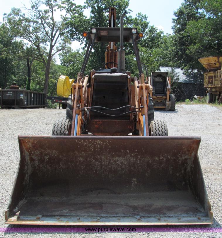 image for item C2621 1981 Case 580D backhoe