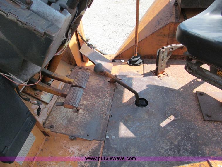 image for item C2621 1981 Case 580D backhoe