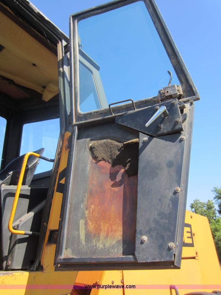 image for item D2047 Case W14H wheel loader