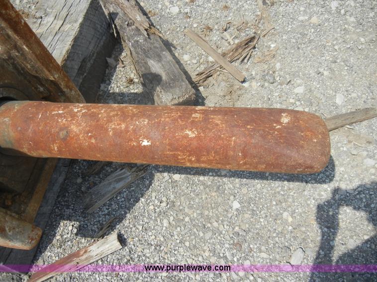 image for item D4119 NPK E216 hammer