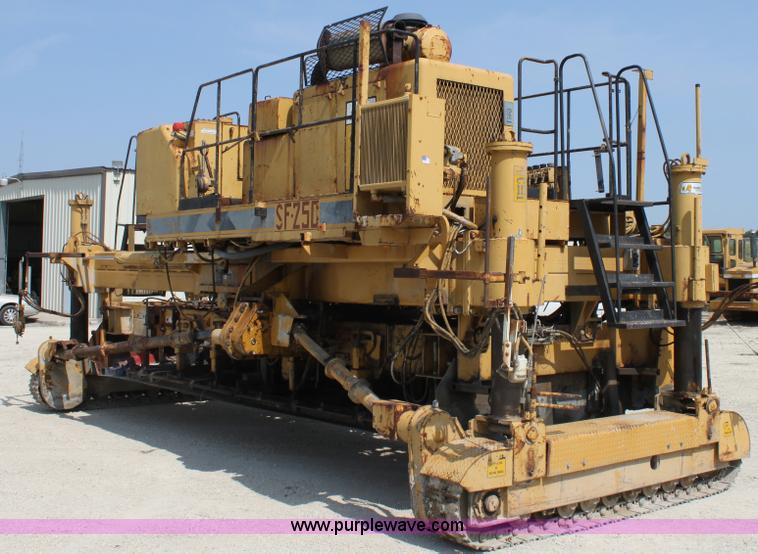 image for item D5240 1982 CMI SF250 slip form paver