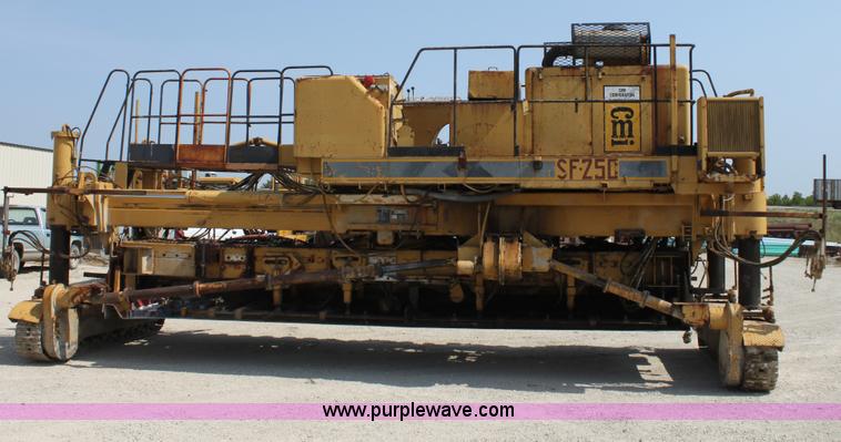 image for item D5240 1982 CMI SF250 slip form paver
