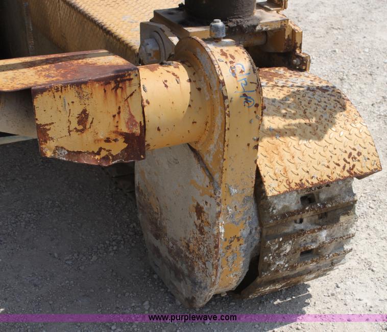 image for item D5240 1982 CMI SF250 slip form paver