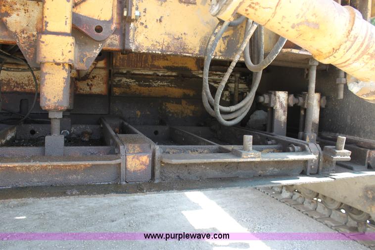 image for item D5240 1982 CMI SF250 slip form paver