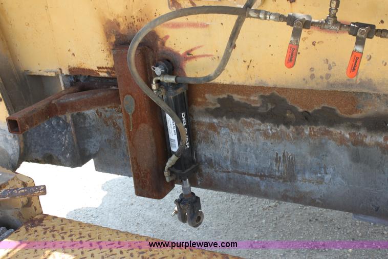 image for item D5240 1982 CMI SF250 slip form paver