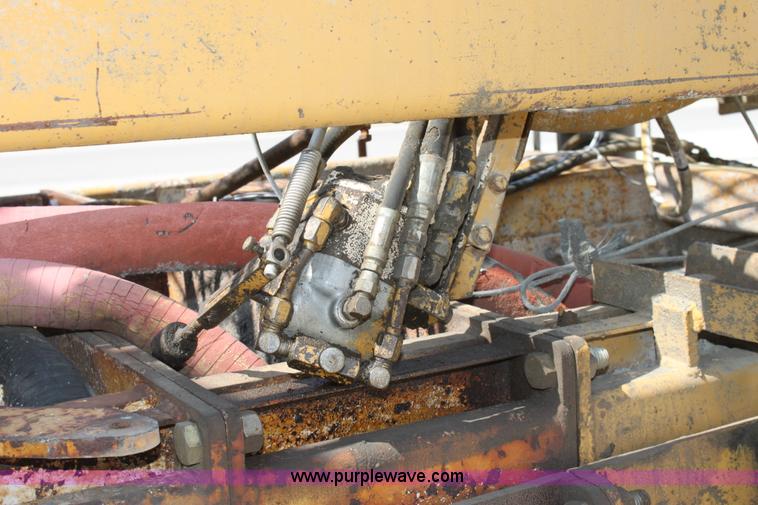 image for item D5240 1982 CMI SF250 slip form paver