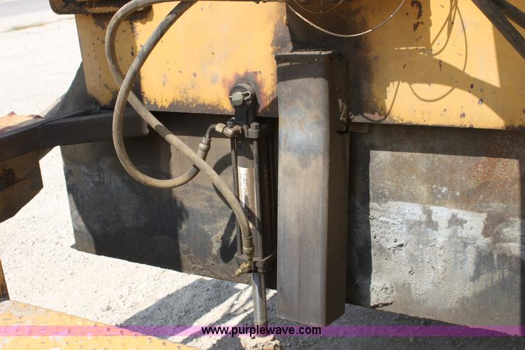 image for item D5240 1982 CMI SF250 slip form paver