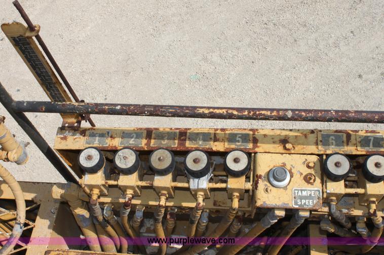 image for item D5240 1982 CMI SF250 slip form paver