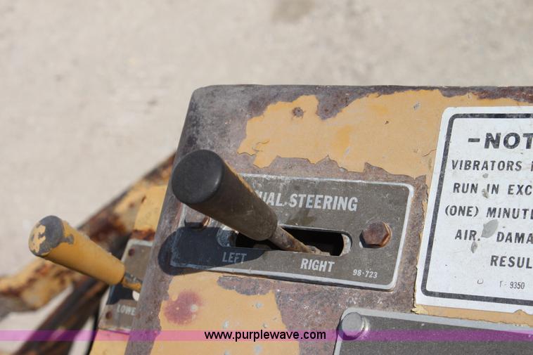 image for item D5240 1982 CMI SF250 slip form paver