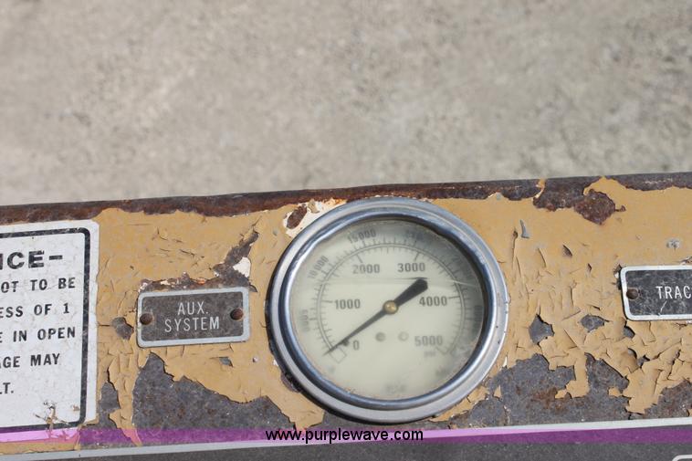 image for item D5240 1982 CMI SF250 slip form paver