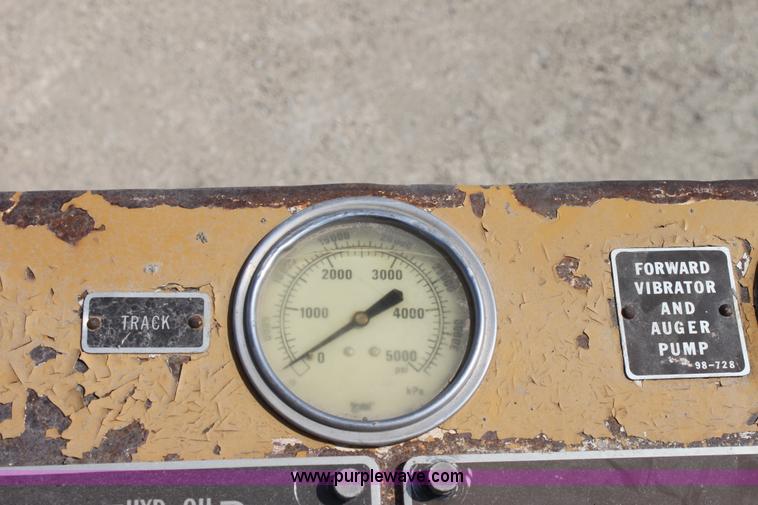 image for item D5240 1982 CMI SF250 slip form paver