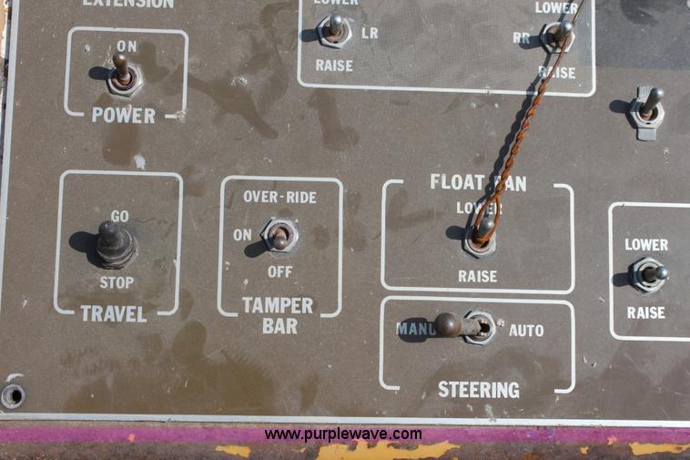 image for item D5240 1982 CMI SF250 slip form paver