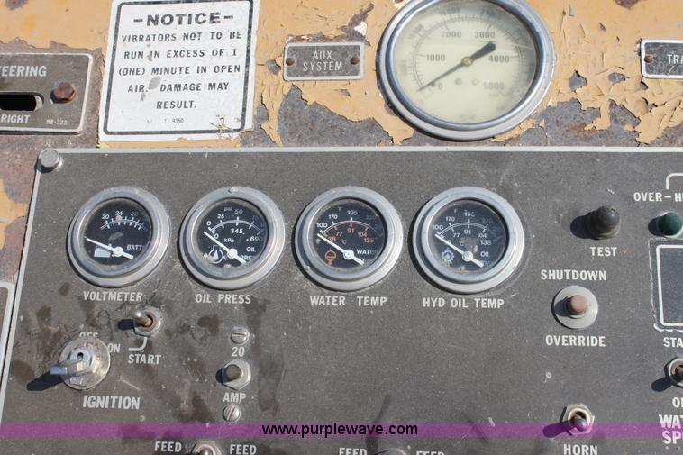 image for item D5240 1982 CMI SF250 slip form paver