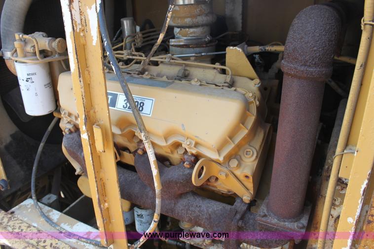 image for item D5240 1982 CMI SF250 slip form paver