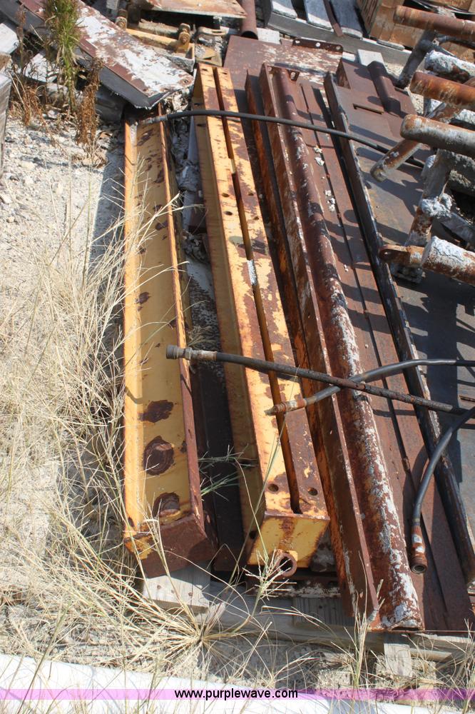 image for item D5240 1982 CMI SF250 slip form paver