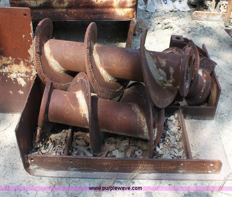 image for item D5240 1982 CMI SF250 slip form paver