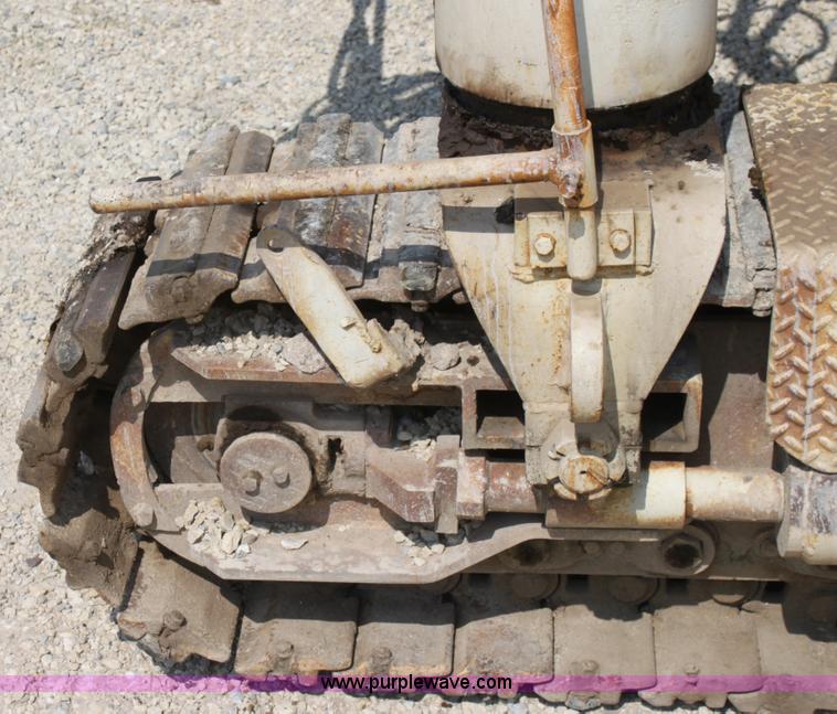 image for item D5241 CMI 250 concrete paver