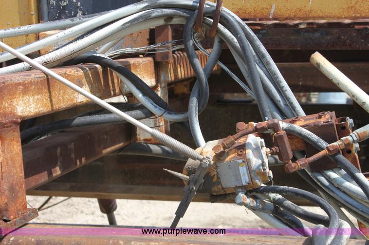 image for item D5241 CMI 250 concrete paver