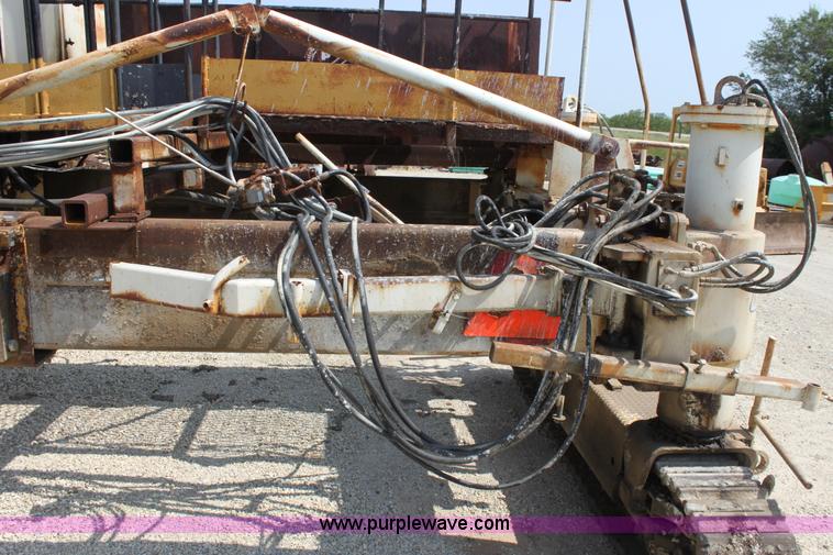 image for item D5241 CMI 250 concrete paver