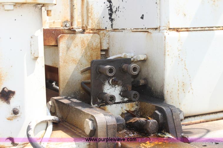 image for item D5241 CMI 250 concrete paver