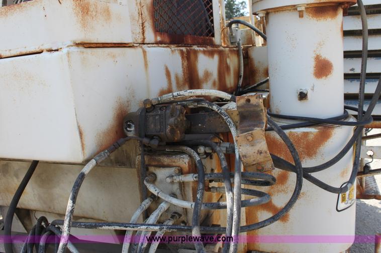 image for item D5241 CMI 250 concrete paver