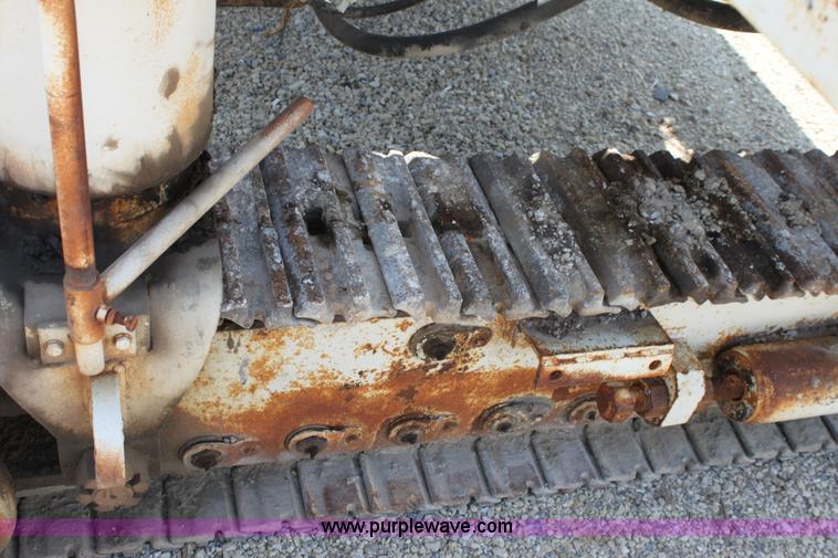 image for item D5241 CMI 250 concrete paver