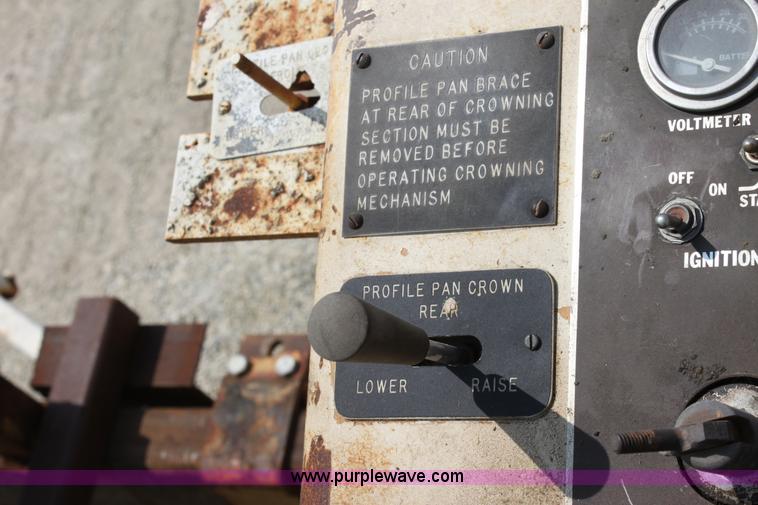 image for item D5241 CMI 250 concrete paver