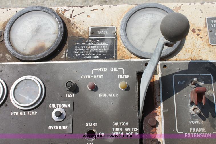 image for item D5241 CMI 250 concrete paver