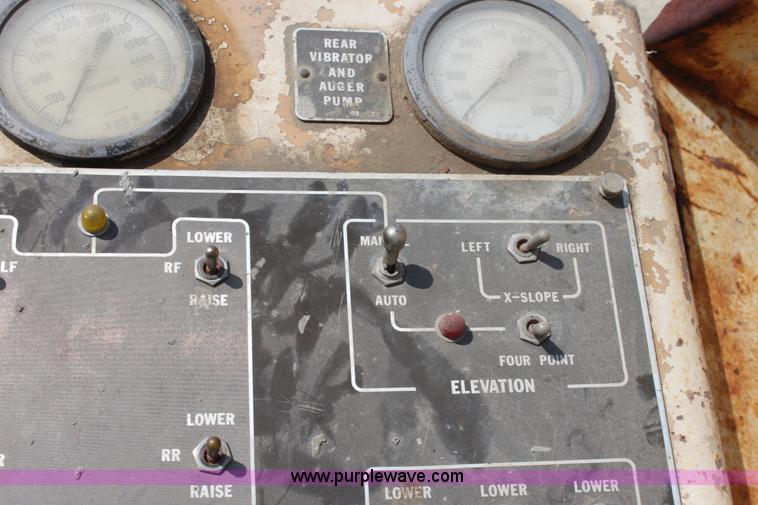 image for item D5241 CMI 250 concrete paver