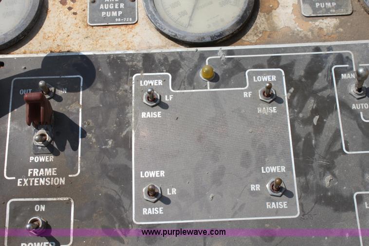 image for item D5241 CMI 250 concrete paver