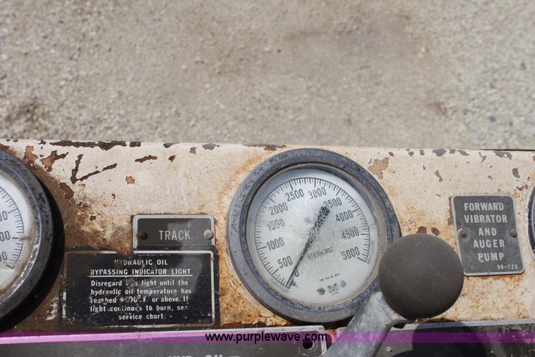 image for item D5241 CMI 250 concrete paver