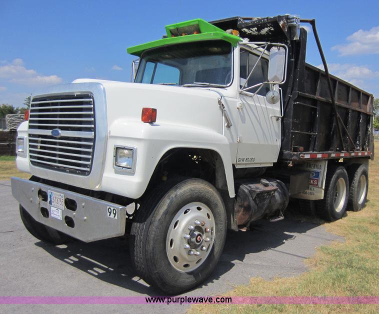 image for item D5585 1977 Ford dump truck
