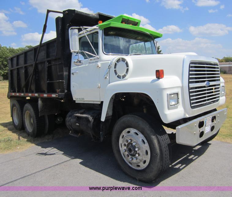image for item D5585 1977 Ford dump truck