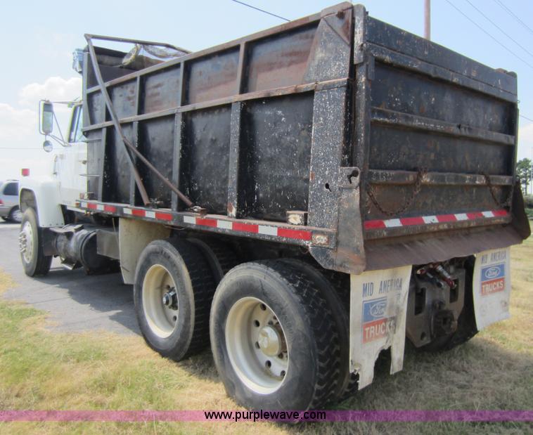 image for item D5585 1977 Ford dump truck