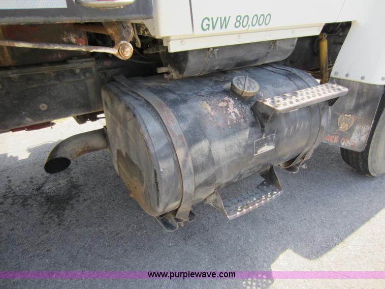 image for item D5585 1977 Ford dump truck