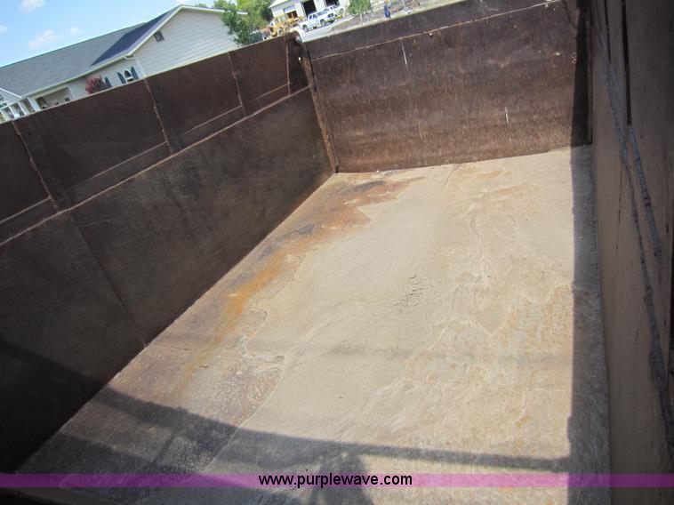 image for item D5585 1977 Ford dump truck