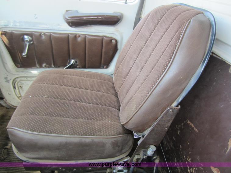 image for item D5585 1977 Ford dump truck