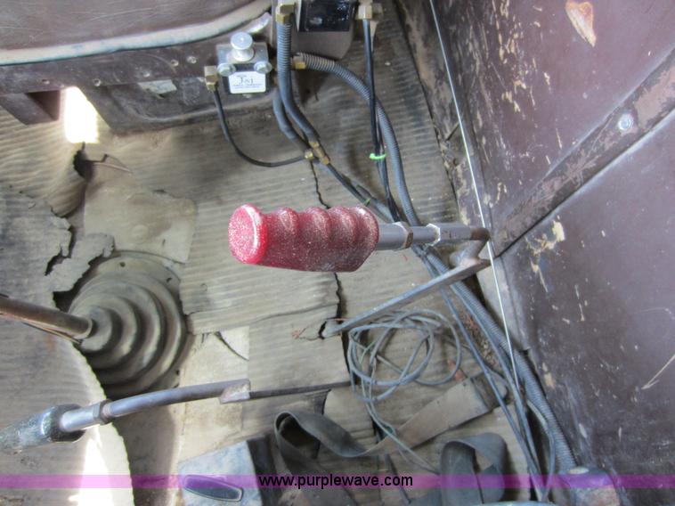 image for item D5585 1977 Ford dump truck