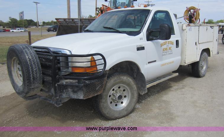 image for item D5587 2000 Ford F350 Super Duty utility pickup truck