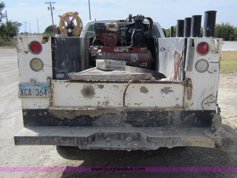 image for item D5587 2000 Ford F350 Super Duty utility pickup truck