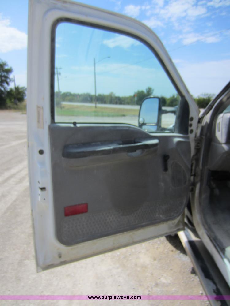 image for item D5587 2000 Ford F350 Super Duty utility pickup truck