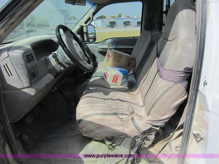 image for item D5587 2000 Ford F350 Super Duty utility pickup truck