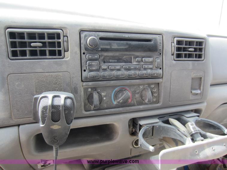 image for item D5587 2000 Ford F350 Super Duty utility pickup truck