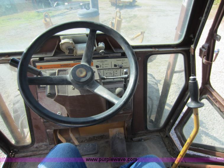 image for item D5592 1994 Case 580 Super K backhoe