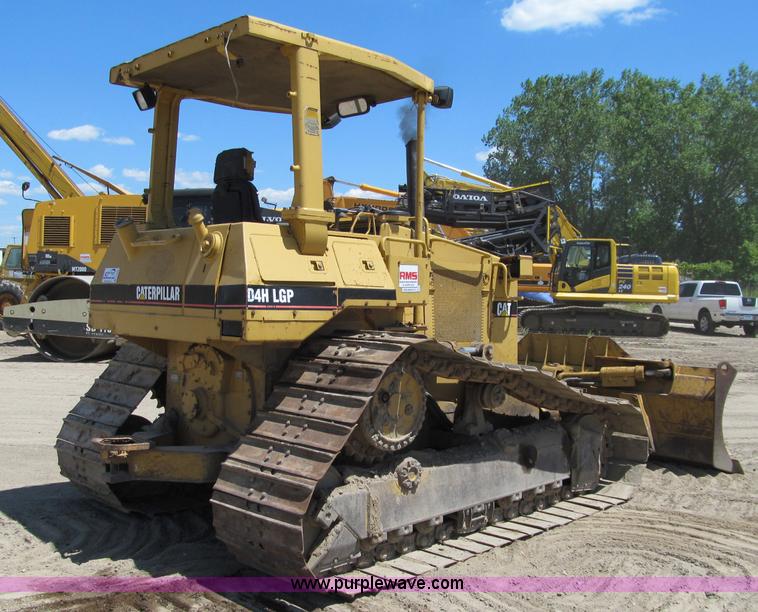 image for item D6504 1993 Caterpillar D4H LGP dozer